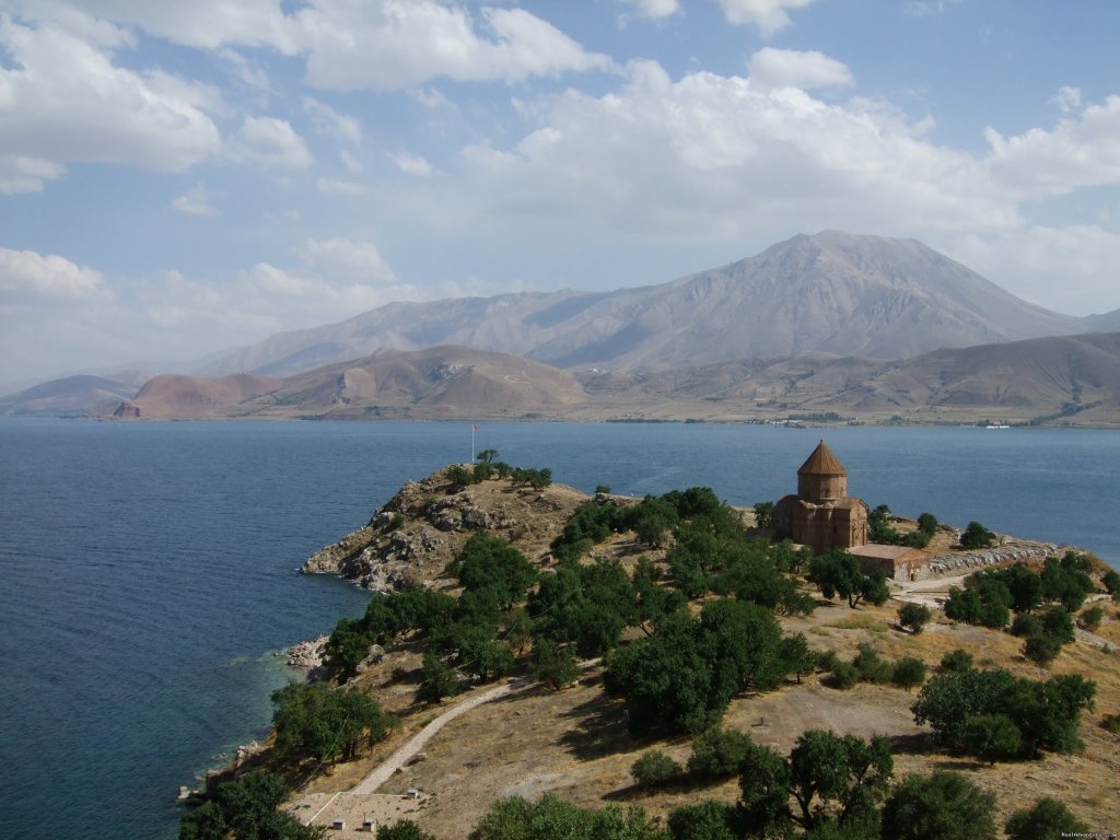Akdamar Island | Eastern Turkey Tour | Image #2/4 | 