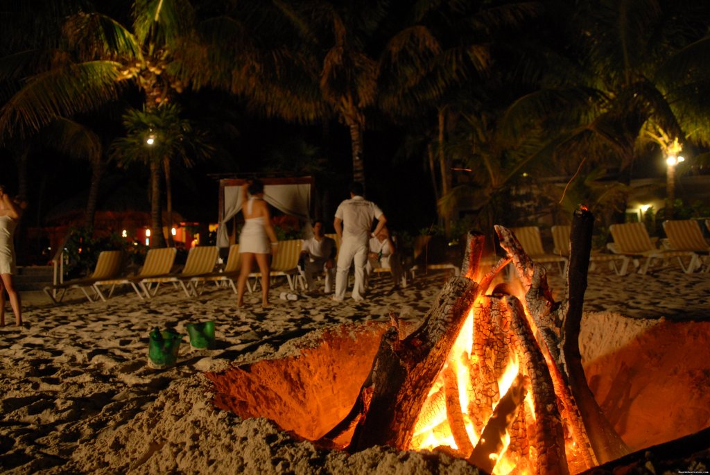 Bonfire at the beach |  Look out over paradise at the Mayan Princess! | Image #4/23 | 