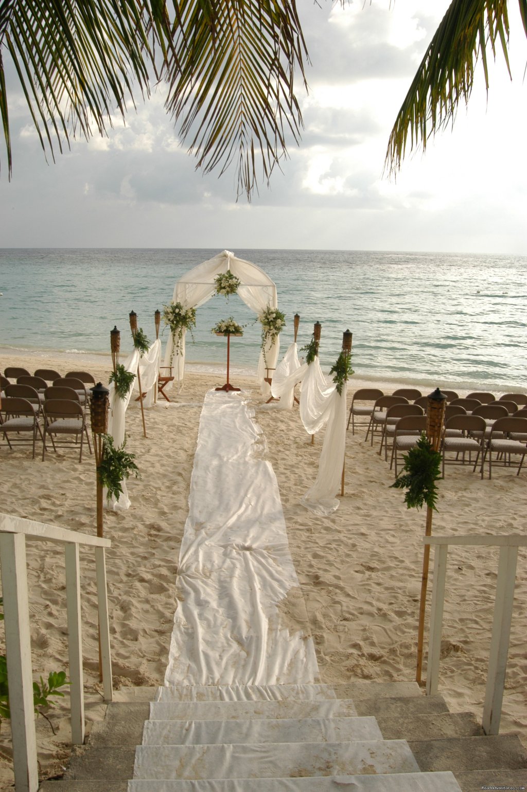 Gazebo set up for a wedding |  Look out over paradise at the Mayan Princess! | Image #12/23 | 