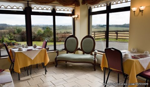 Valley View Dining room - sun room