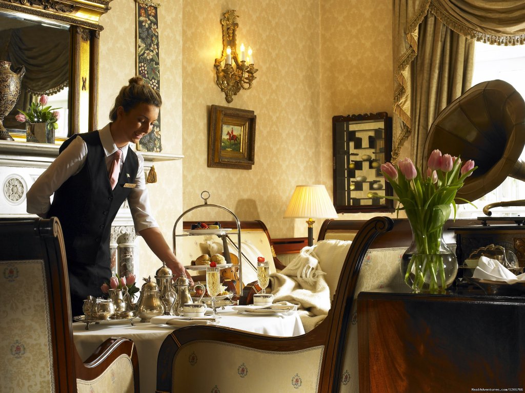 Afternoon Tea in the Drawing Room | Hayfield Manor Hotel | Image #7/21 | 