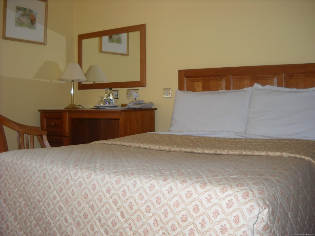 Guest Bedroom | Blarney Castle Hotel | Image #2/3 | 