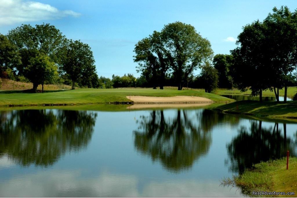 Par 3 6th Hole at Roganstown | Roganstown Hotel & Country Club | Image #4/8 | 