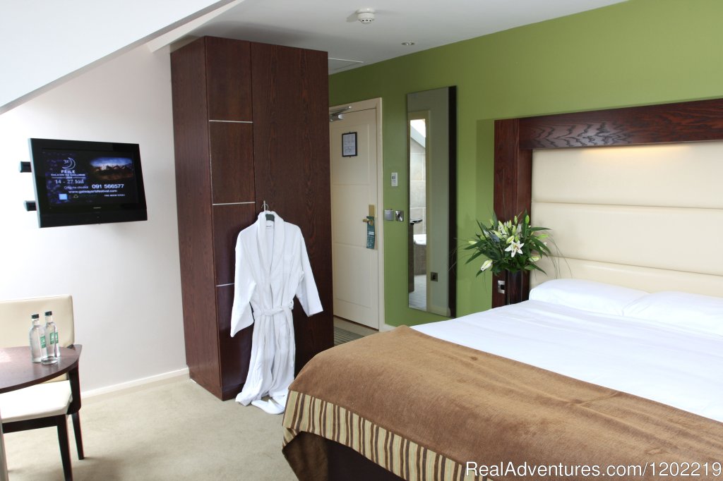Treacys Hotel Bedroom | Treacy's Hotel | Co. Wexford, Ireland | Hotels & Resorts | Image #1/5 | 