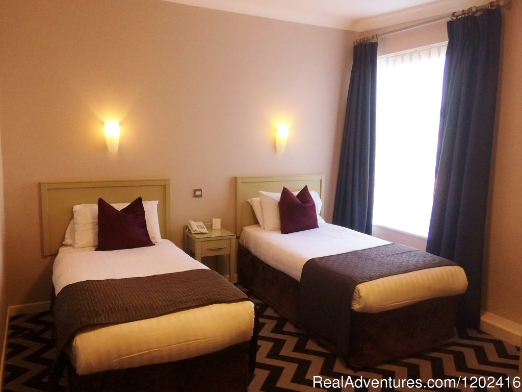 Ensuite Twin Bedroom, Springhill Court Hotel Kilkenny | Springhill Court Hotel, Conference, Leisure & Spa | Image #18/19 | 