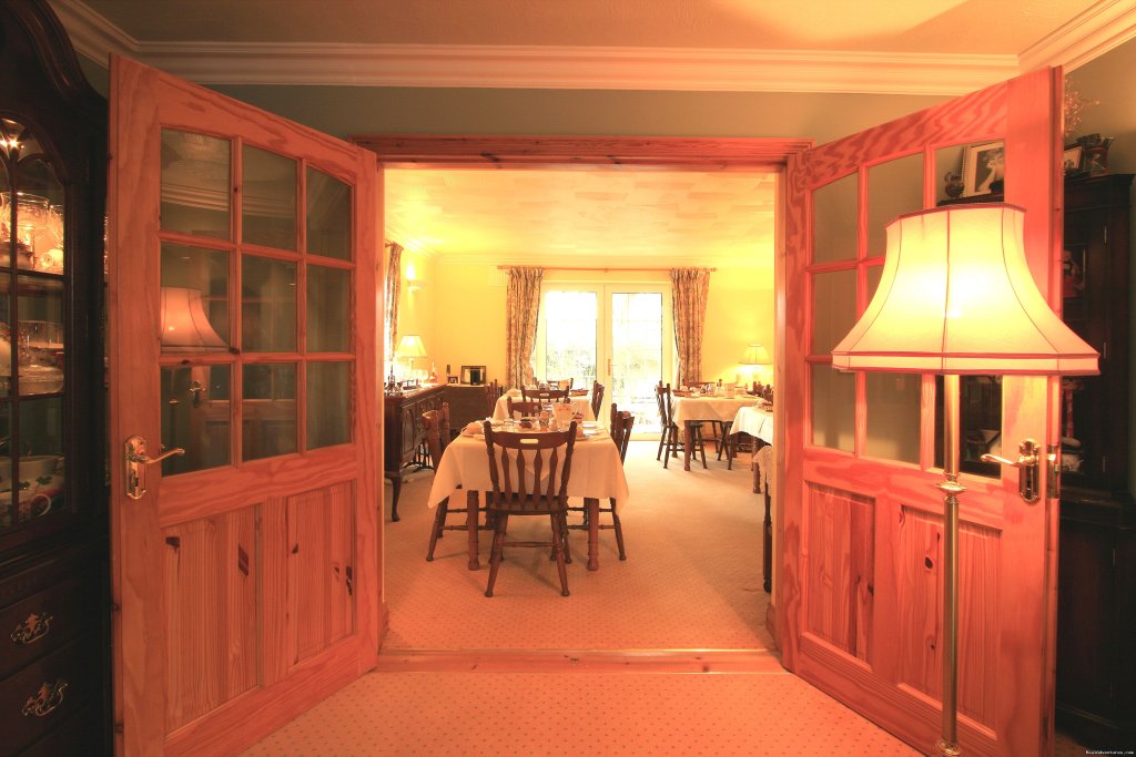 Dining Room | Idyllic Ring Of Kerry  B&B at Willow Lodge | Image #3/8 | 