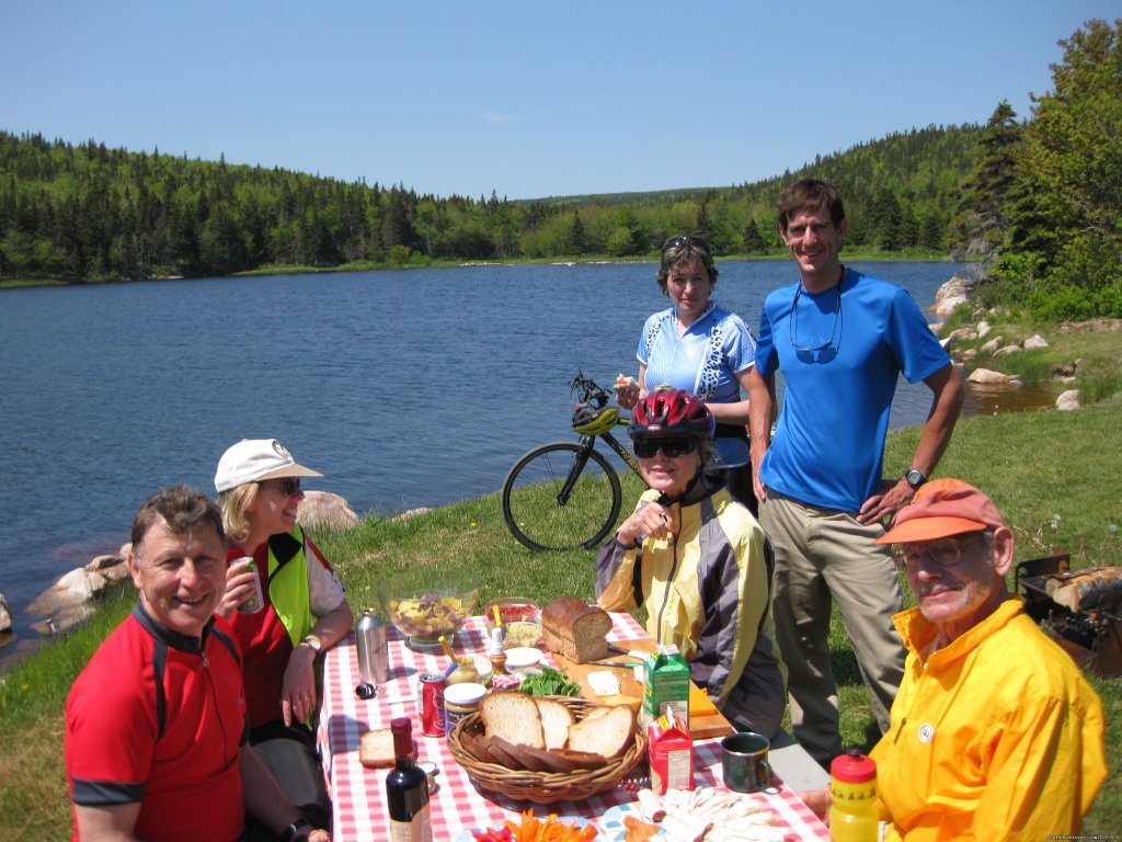 Freewheeling's picnics are legendary | Cycle The Cabot Trail With Freewheeling Adventures | Image #2/5 | 