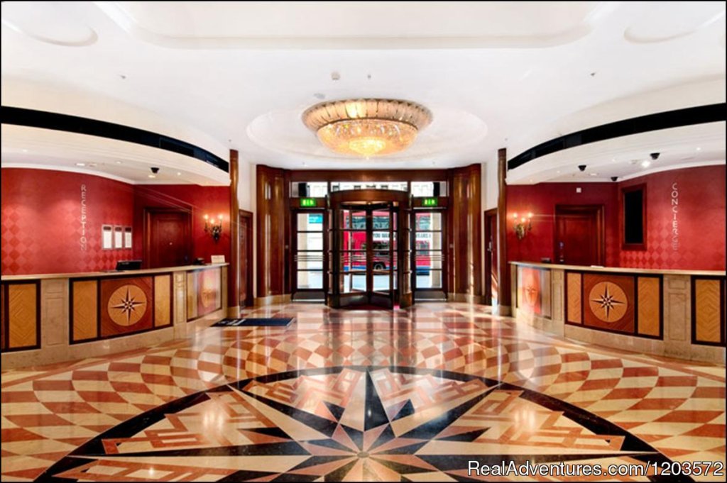 The Lobby | Hilton London Paddington | Image #2/19 | 