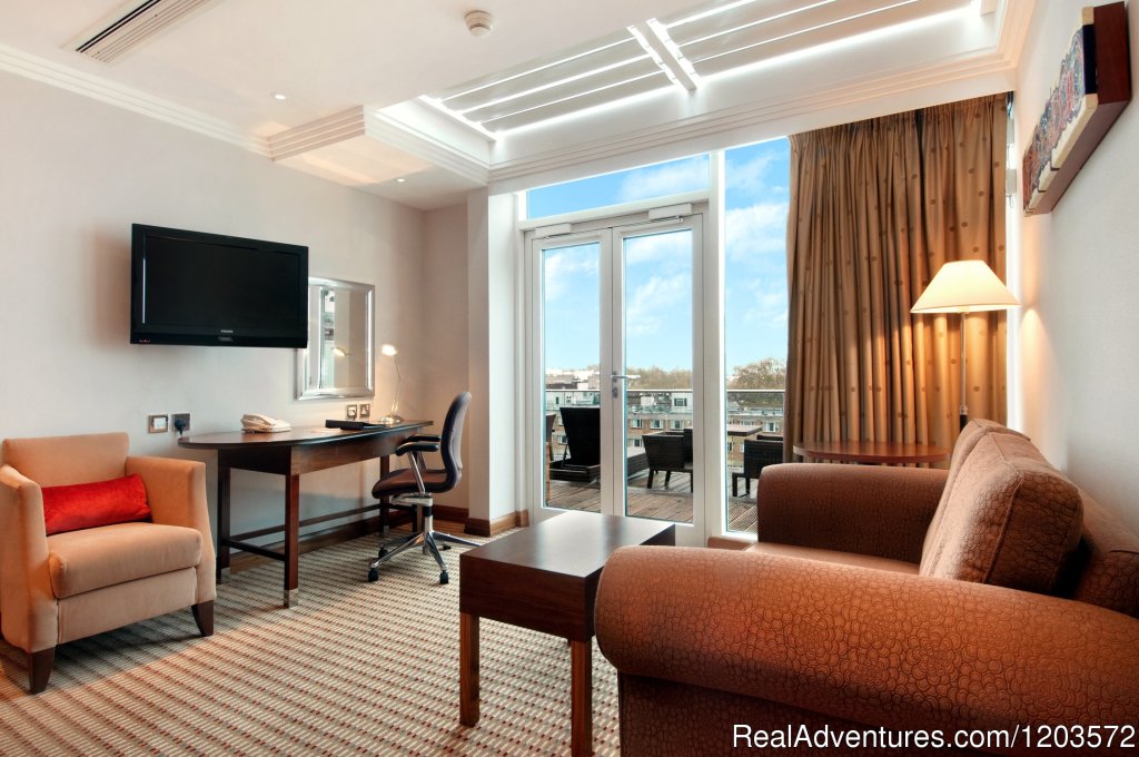 Hilton Queen Suite | Hilton London Paddington | Image #10/19 | 