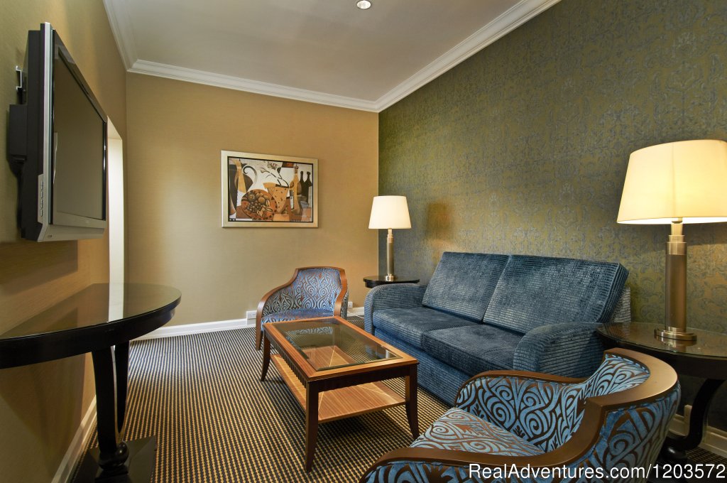 Hilton Queen Suite - living area | Hilton London Paddington | Image #11/19 | 