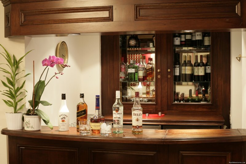 Stephanie's bar | London Lodge Town House Hotel | Image #5/10 | 