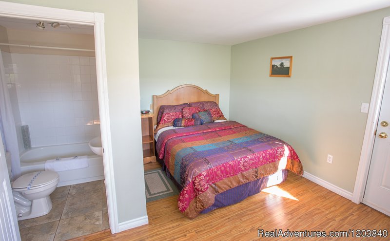 Cottage Couture Bedroom 2 | Canada's Best Value Inn & Suites | Image #11/26 | 