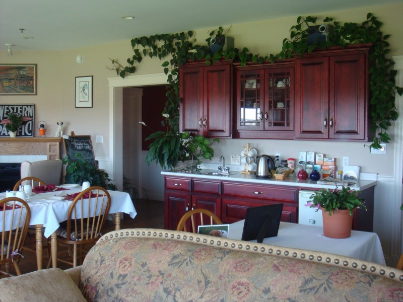 Dining Room | Relax at Firedance Country Inn Bed & Breakfast | Image #3/6 | 
