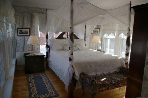 Victoria guestroom