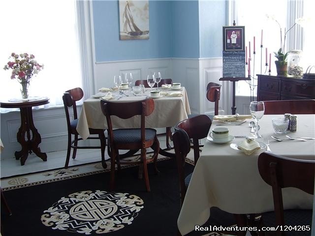 Dining Room | 1880 Kaulbach House Historic Inn | Lunenburg, Nova Scotia  | Bed & Breakfasts | Image #1/4 | 