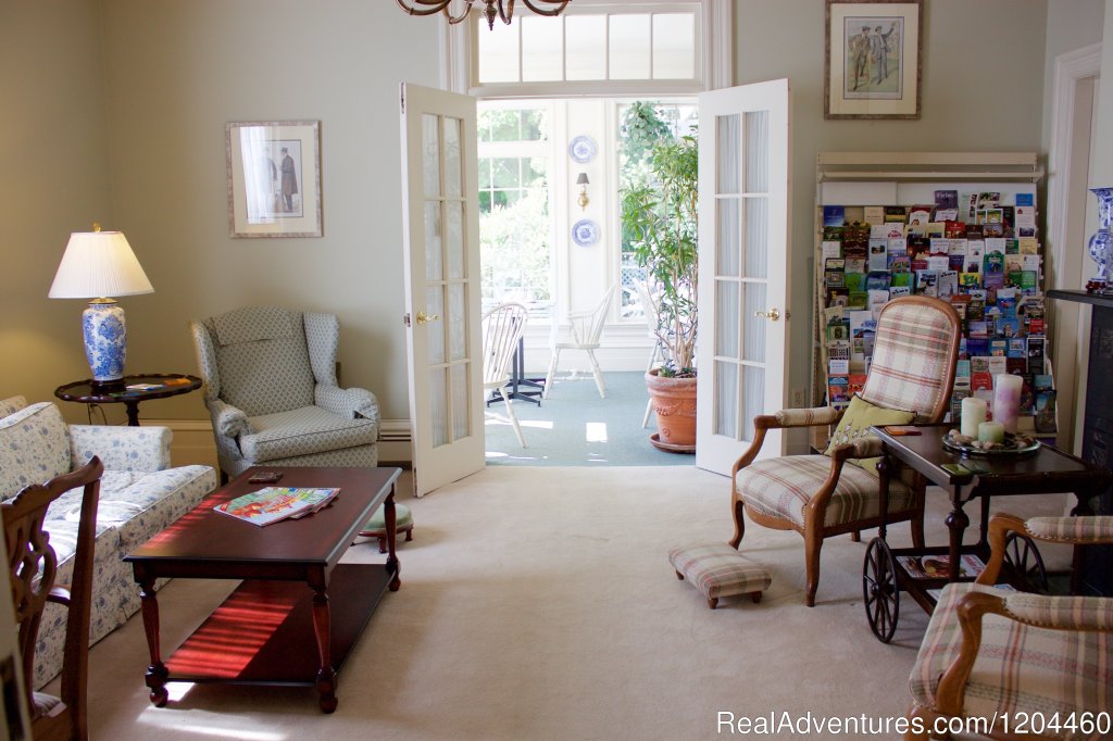 Front sitting area, Tattingstone Inn | Tattingstone Inn | Image #8/9 | 