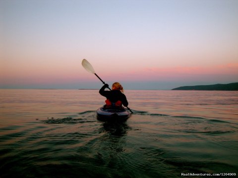 Paddling into St Anns Bay