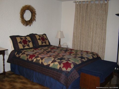 Backroads B & B, 'Country Room' | Image #10/11 | Guest House At Backroads Bed & Breakfast