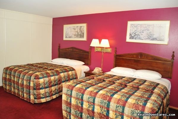 Deluxe 2 Queen Bedroom | Royal Inn | Image #3/8 | 