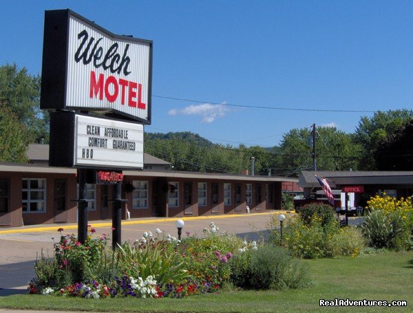 Welch Motel | La Crosse, Wisconsin  | Hotels & Resorts | Image #1/1 | 