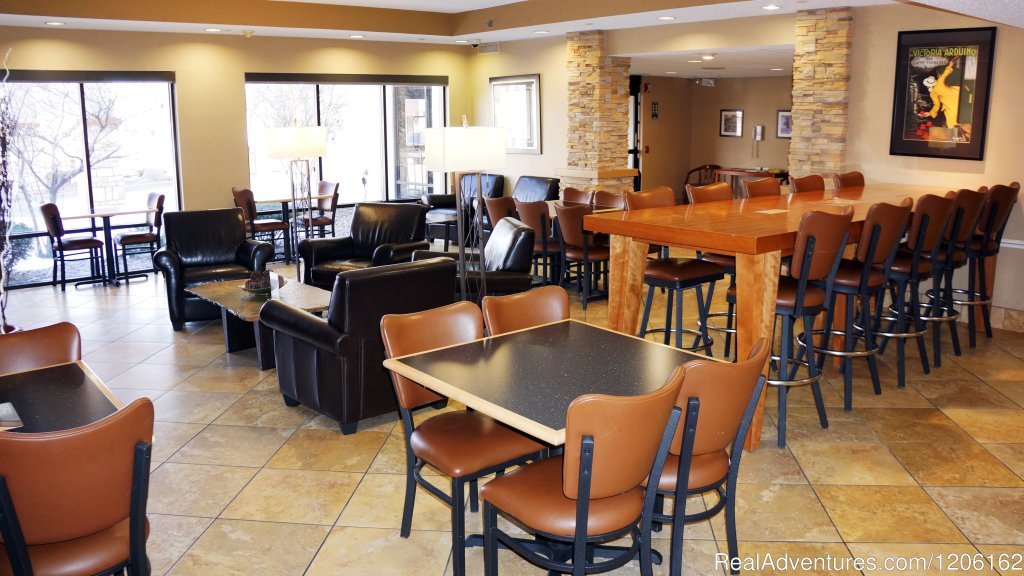 Lobby/Breakfast Area | Americinn Madison West | Image #17/23 | 
