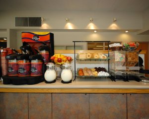 Comfort Inn & Suites Airport | Madison, Wisconsin Hotels & Resorts | Reedsburg, Wisconsin Accommodations