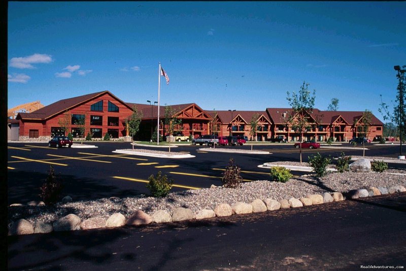 Northwoods Setting Log Building |  Hotel * Indoor Waterpark* Banquet Center | Minocqua, Wisconsin  | Hotels & Resorts | Image #1/10 | 