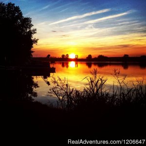 Lake Joy Campground- Family Friendly Lake Getaway | Belmont, Wisconsin Campgrounds & RV Parks | Le Claire, Iowa