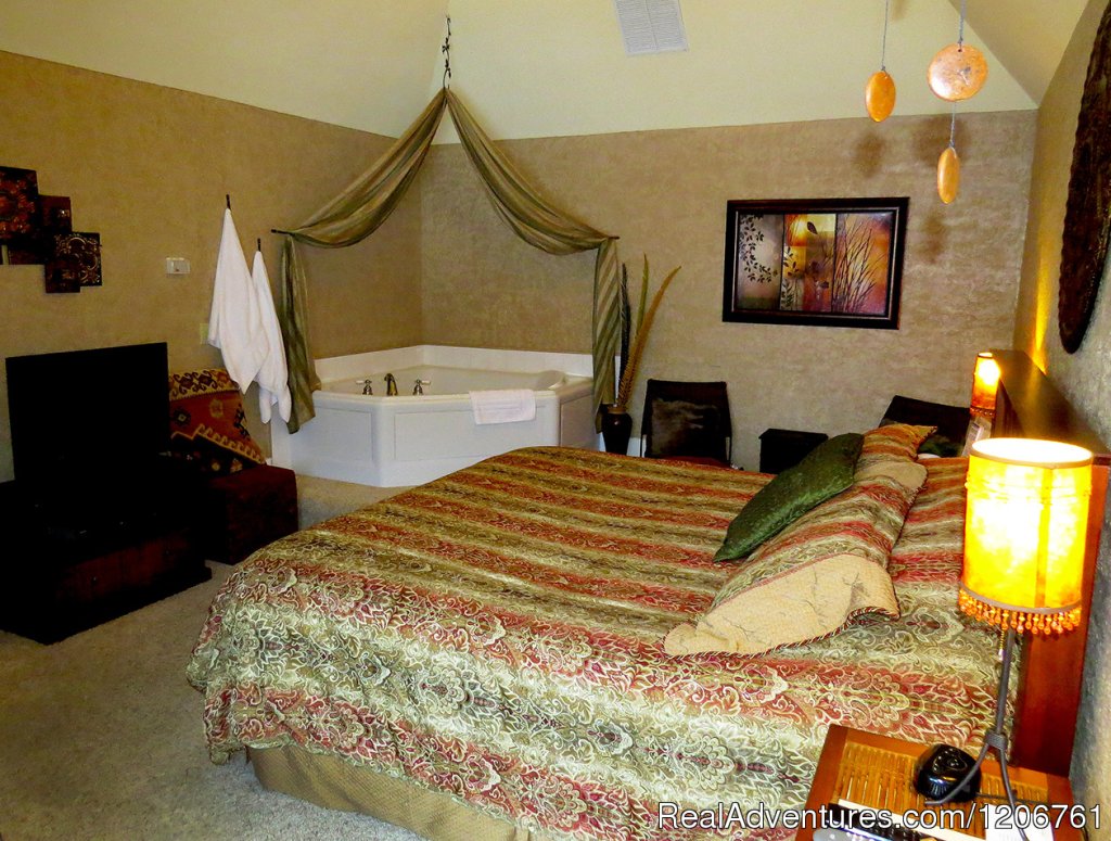 Tuscany Suite | Inn on Crescent Lake | Image #12/18 | 
