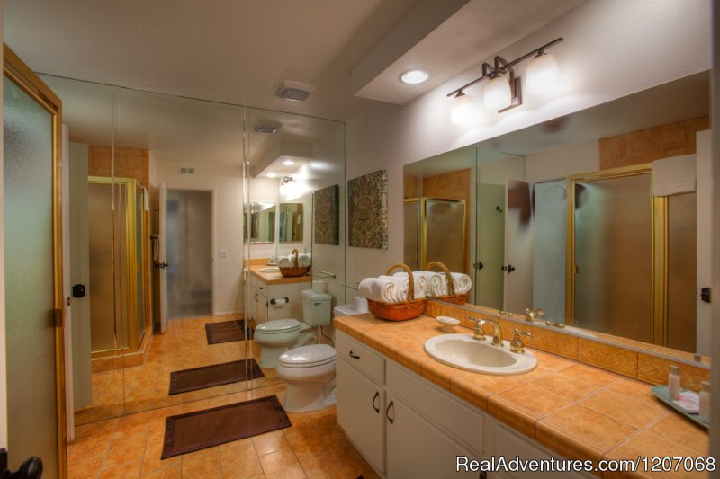 Spacious Guest Bath | Sinful Seclusion in Uptown- Palm Springs TOT3100 | Image #7/8 | 