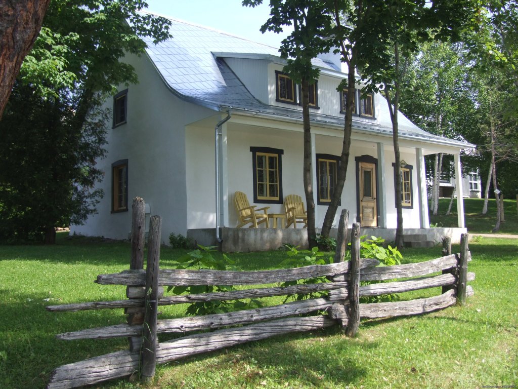 The Renaud house next door | Large Country Homes rental near Quebec City Canada | Image #7/13 | 