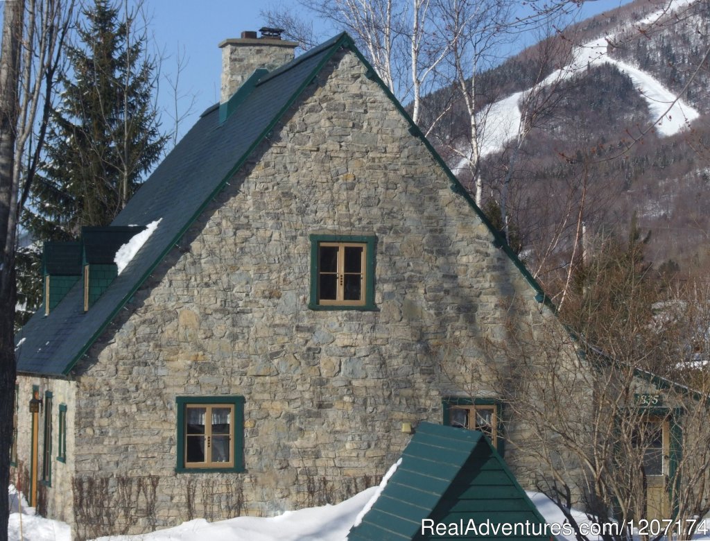 Skiing not far from the Ricard House at Mont-Sainte-Anne | Large Country Homes rental near Quebec City Canada | Image #5/13 | 