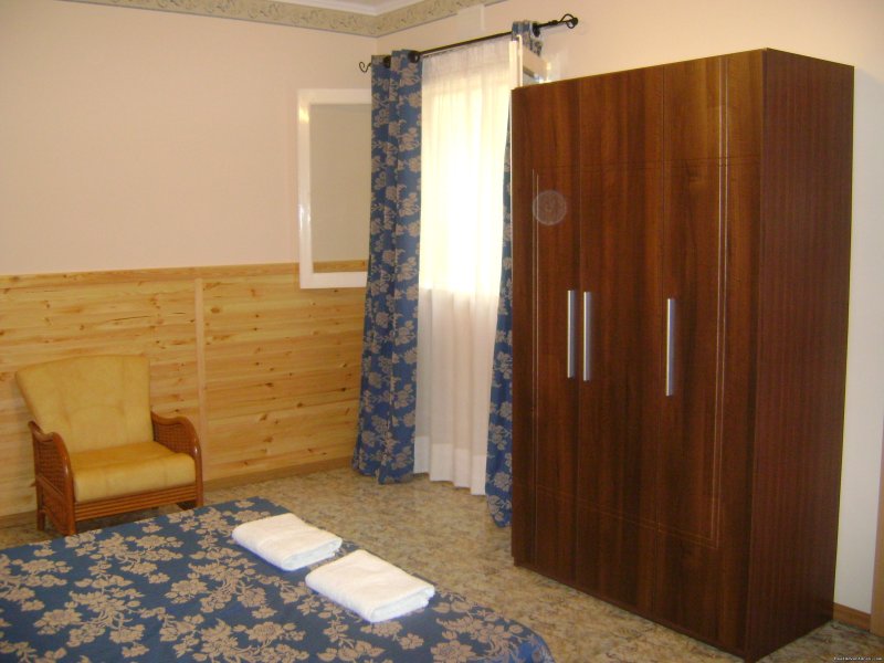 Carnation Bedroom | Relaxing getaway at Tat-Torri B&B in Xaghra Gozo | Image #6/22 | 