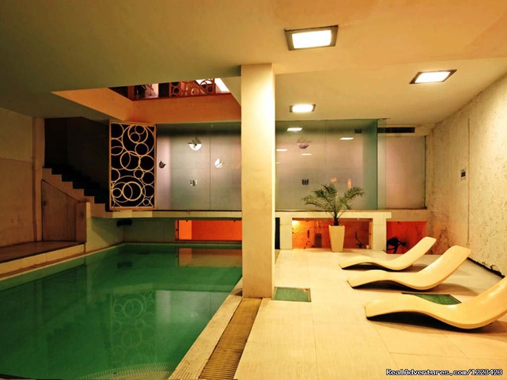Swimming Pool | Romantic Boutique Hotel With Modern Luxuries | Image #6/17 | 