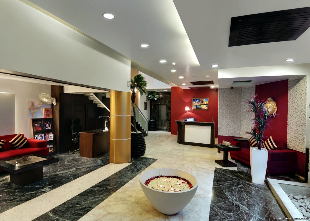 Lobby | Romantic Boutique Hotel With Modern Luxuries | Image #15/17 | 
