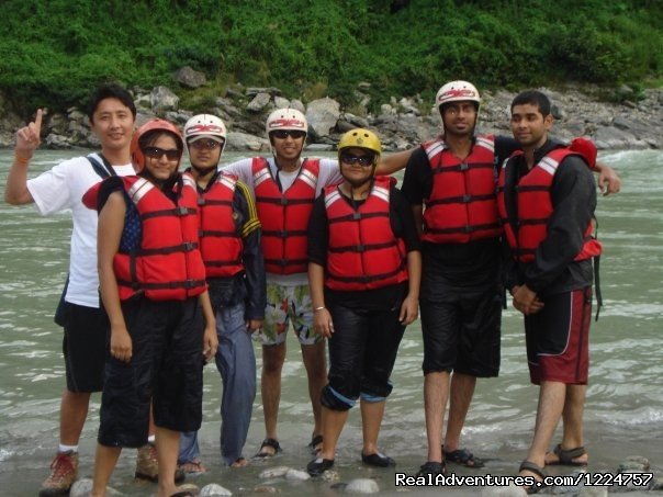 white water river rafting in teesta with kolkata friends. | Your Travel Companion For Sikkim, Darjeeling. | Image #5/6 | 