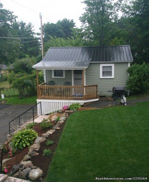 Cozy Inn-Lakeview House & Cottages in Weirs Beach | Weirs Beach, New Hampshire