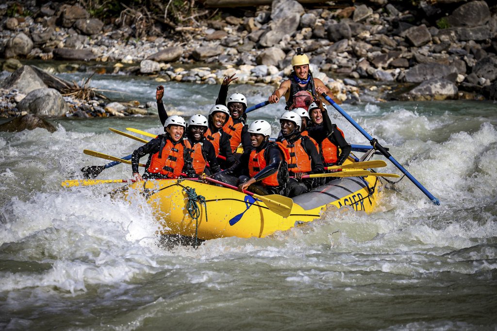 Kicking Horse River Rafting | Glacier Raft Company - Rafting In Golden Bc | Image #4/8 | 