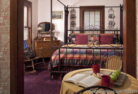 Robt. Louis Stevenson's Suite in The Artist's Cottage | Image #11/23 | Cliff Cottage B&B Luxury Suites/Historic Cottages