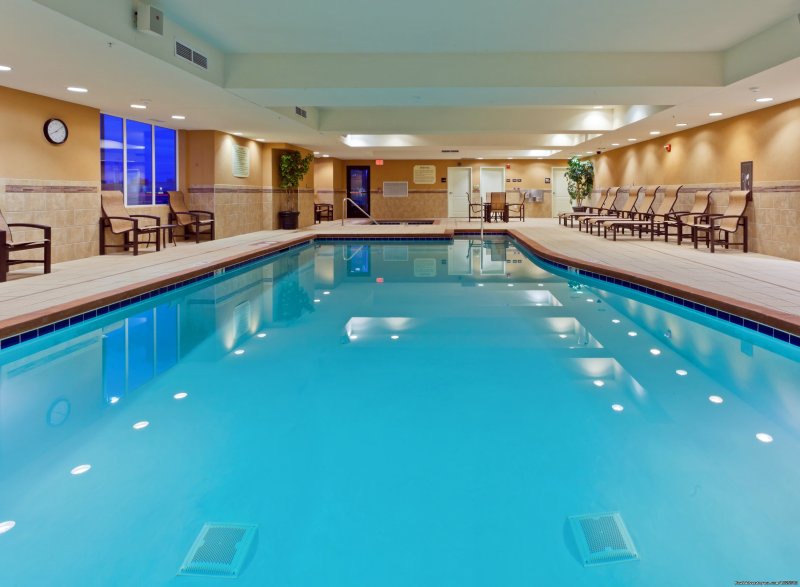 Indoor Pool | Endless Summer Days and Winter Northern Lights | Image #3/14 | 