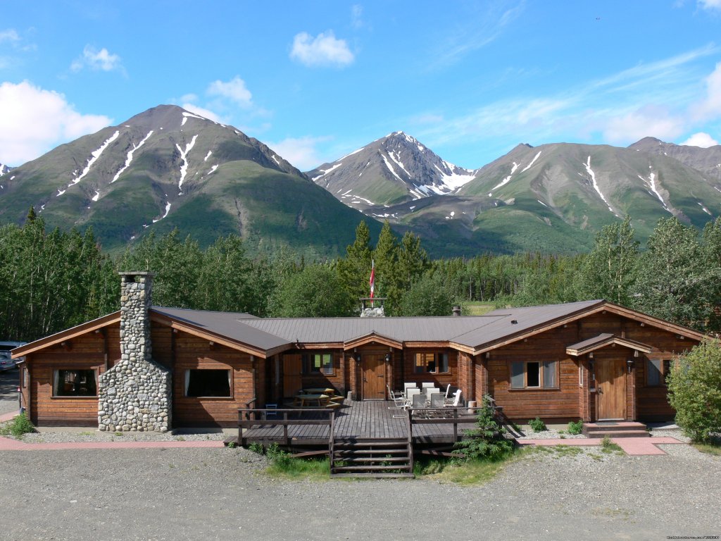 Dalton Trail Lodge | Haines Junction, Yukon Territory  | Hotels & Resorts | Image #1/5 | 