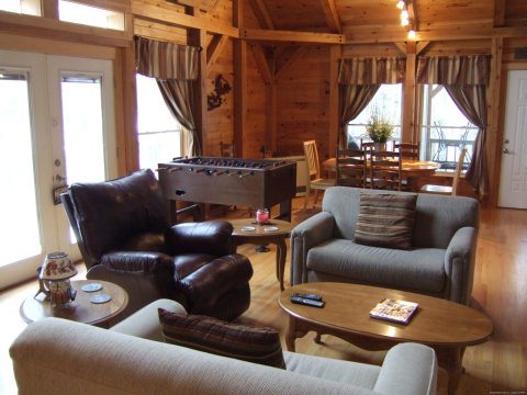 Great Room | Image #12/26 | Foggy Lodge A Home Away From Home - Book Early