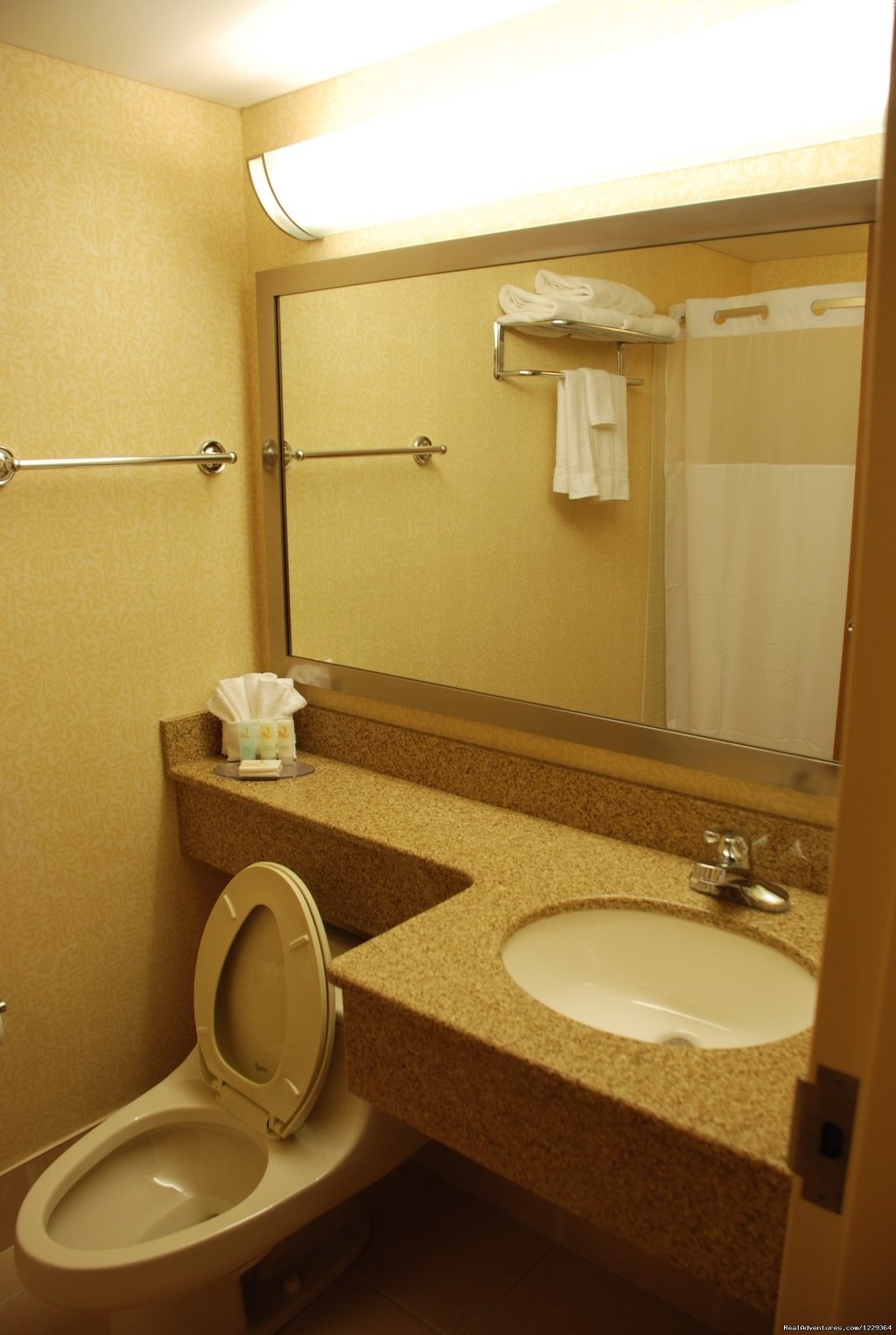 Quality Inn and Suites Westampton New Jersey | Image #8/12 | 
