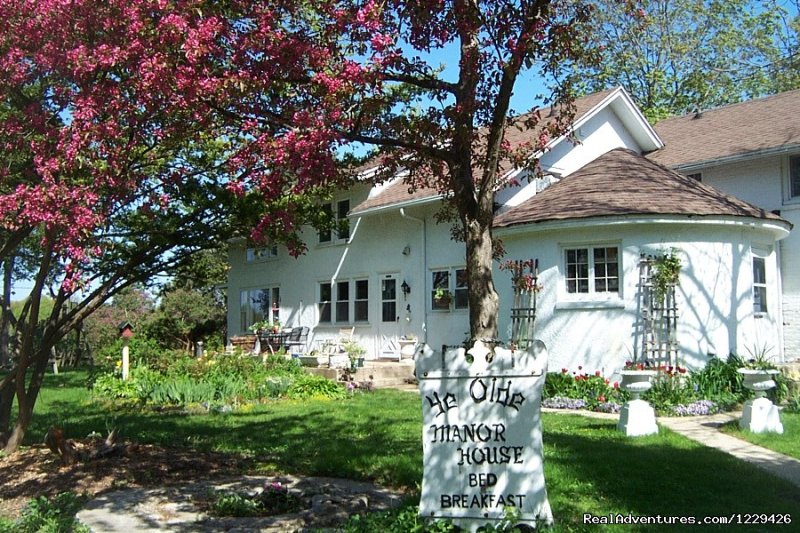Entrance | Relax, Renew, Rejuvenate at Ye Olde Manor House | Elkhorn, Wisconsin  | Bed & Breakfasts | Image #1/16 | 