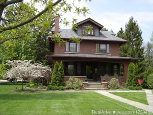 Sweet Autumn Inn | Lake Mills, Wisconsin Bed & Breakfasts | Deer Park, Illinois