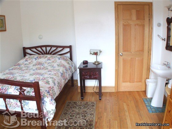Room with private bathroom | Complimentary Wi-fi and breakfast in Alaska | Image #2/3 | 