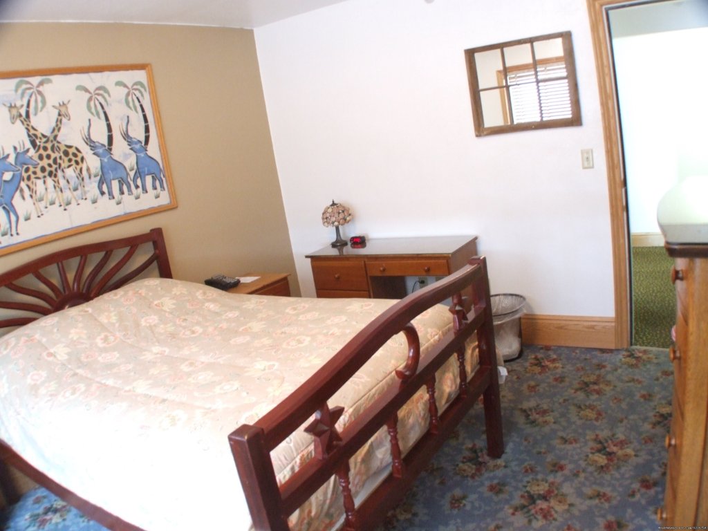 Private Room , Double Bed With Shared Bathroom | Qupqugiaq Inn Alaska | Image #2/5 | 