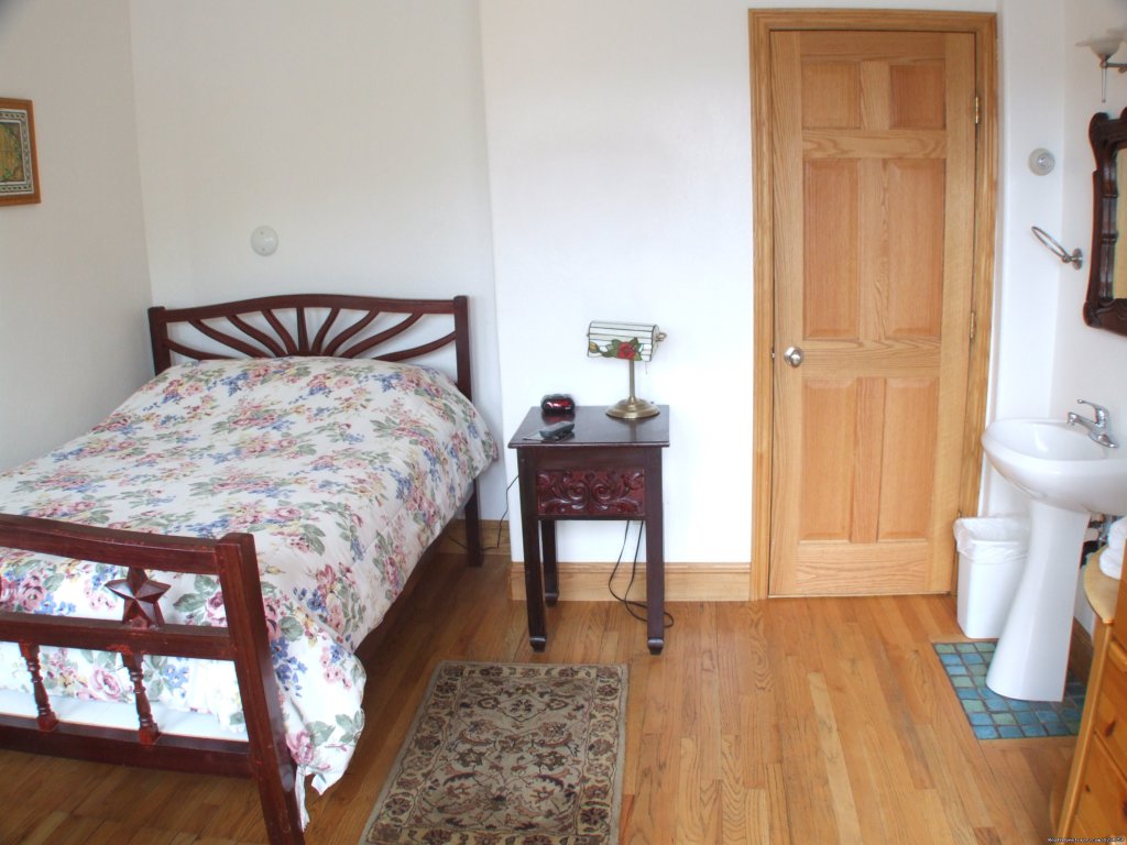 Private Room , Double Bed With Private Bathroom | Qupqugiaq Inn Alaska | Image #3/5 | 