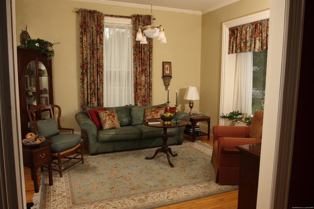 Wine & Cheese Welcome In The Parlor | Apple Tree Lane B&B | Image #8/9 | 
