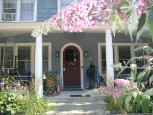 The Morgan Inn Bed and Breakfast | Pawcatuck, Connecticut Bed & Breakfasts | Niantic, Connecticut
